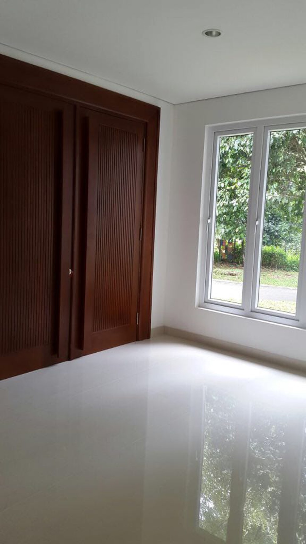 Rumah Mewah, Baru siap huni  di Delatinos