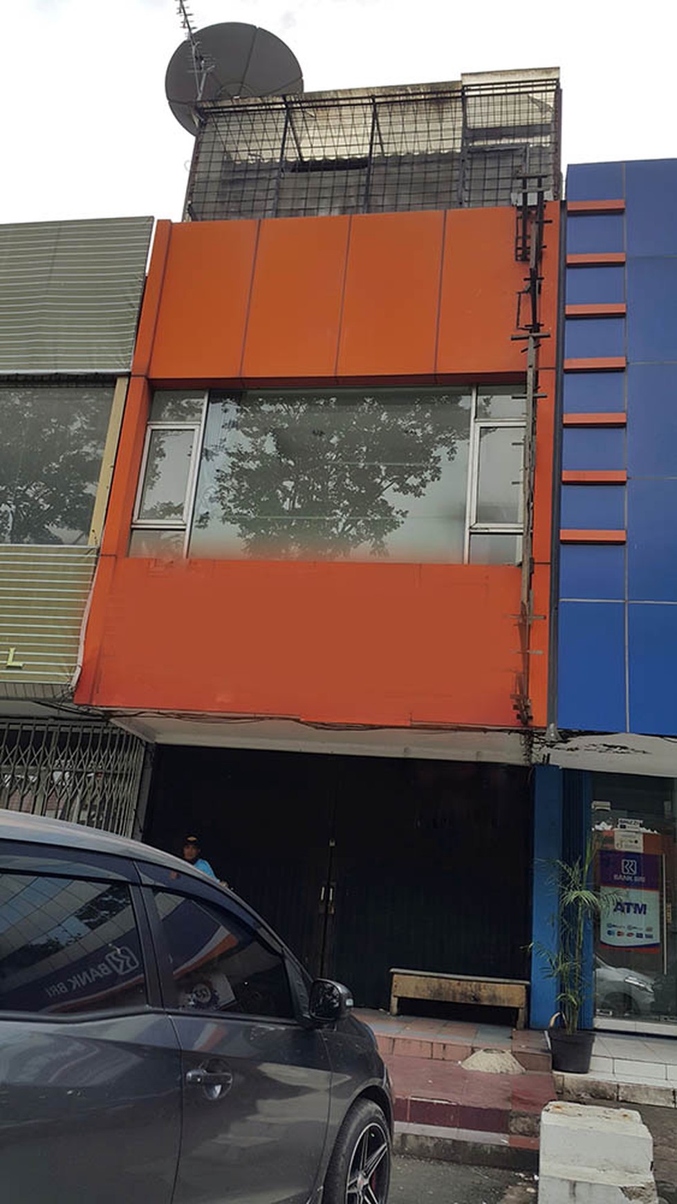 Ruko di Sewa Boulevard Raya, Luas 77m2