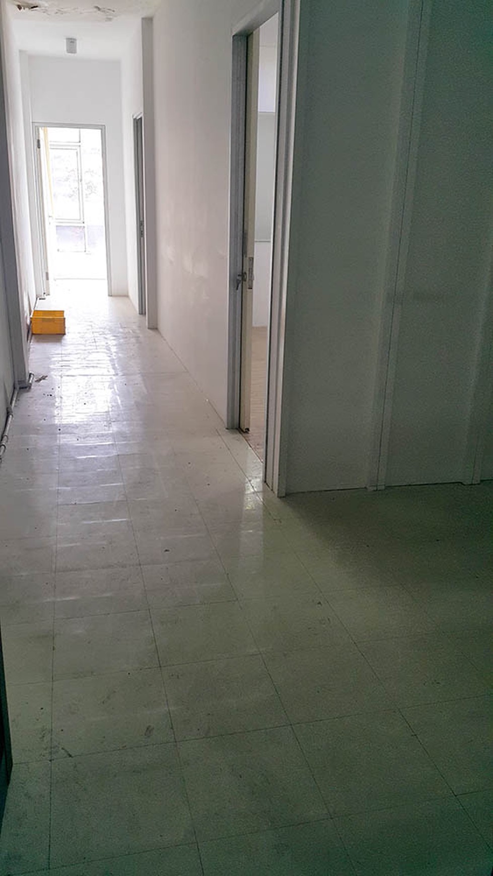 Ruko di Sewa Boulevard Raya, Luas 77m2