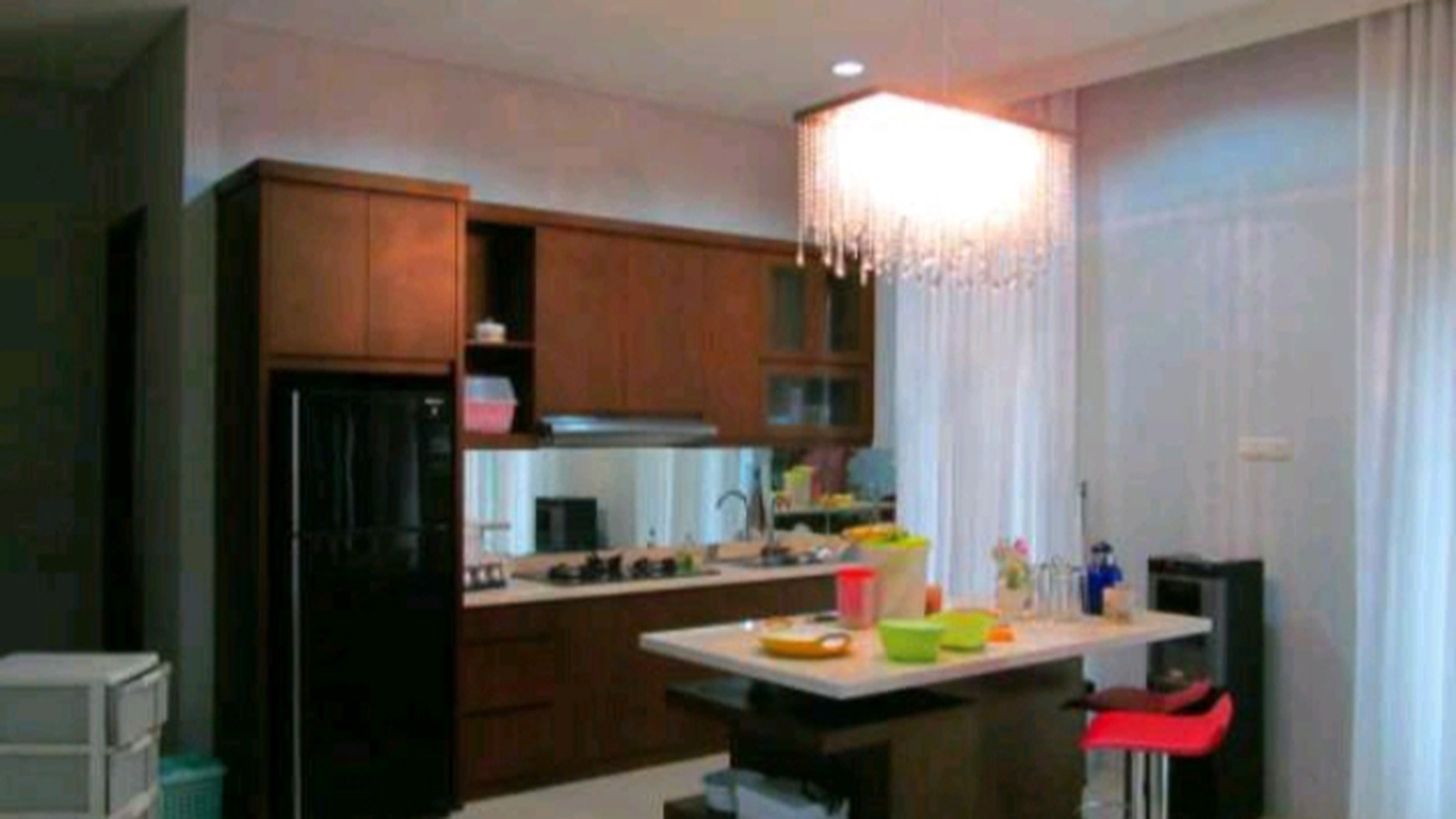 Rumah Full Furnished,Bagus sekali,dalam cluster,siap huni di Bintaro Jaya 9