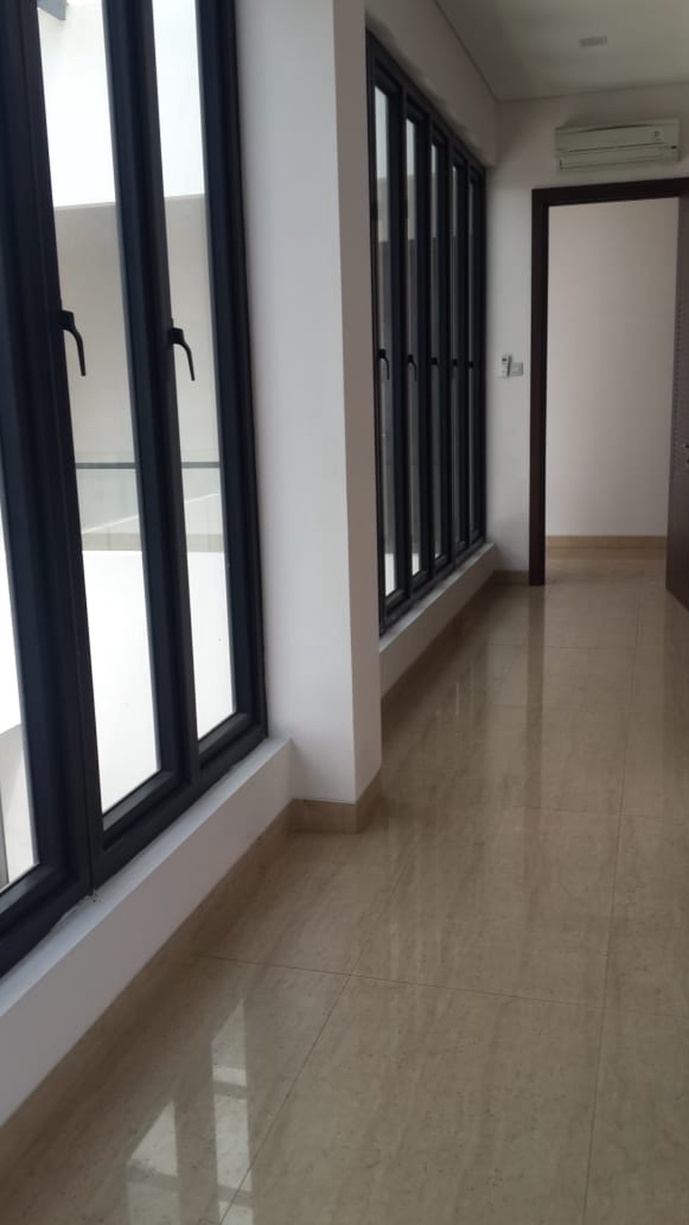 Rumah Mewah,dalam cluster,standar 2 lantai di Bintaro Jaya 7.