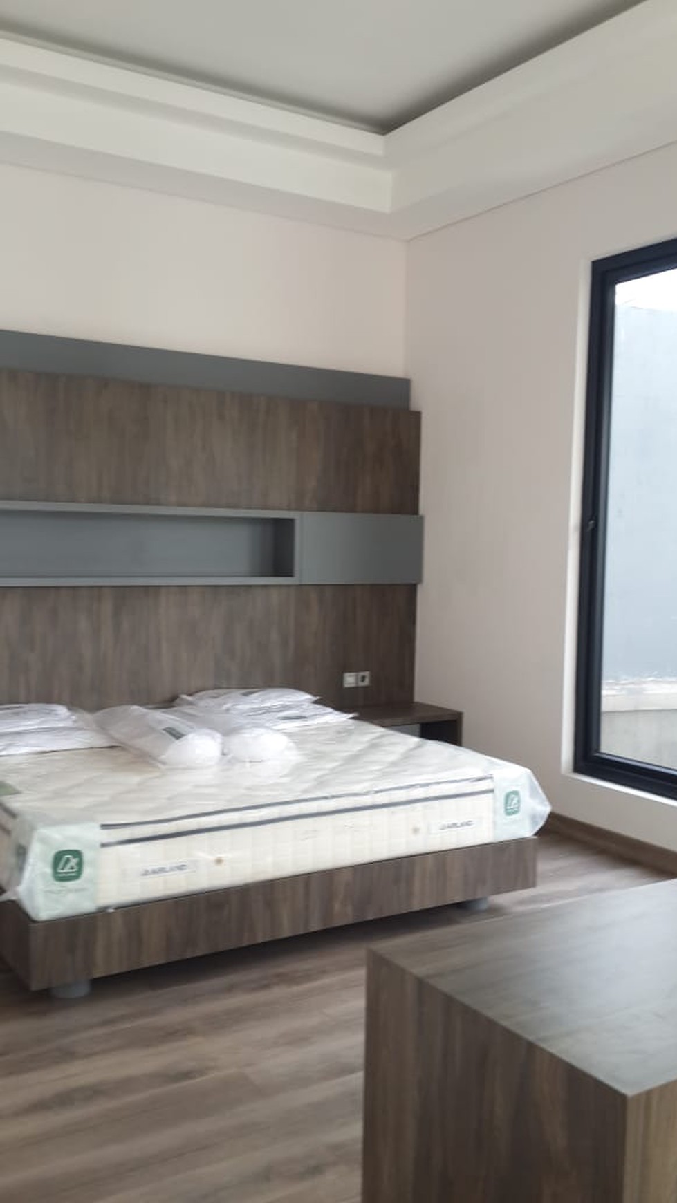 Rumah Mewah,dalam cluster,standar 2 lantai di Bintaro Jaya 7.
