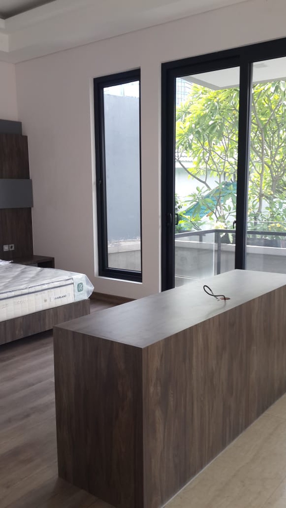 Rumah Mewah,dalam cluster,standar 2 lantai di Bintaro Jaya 7.