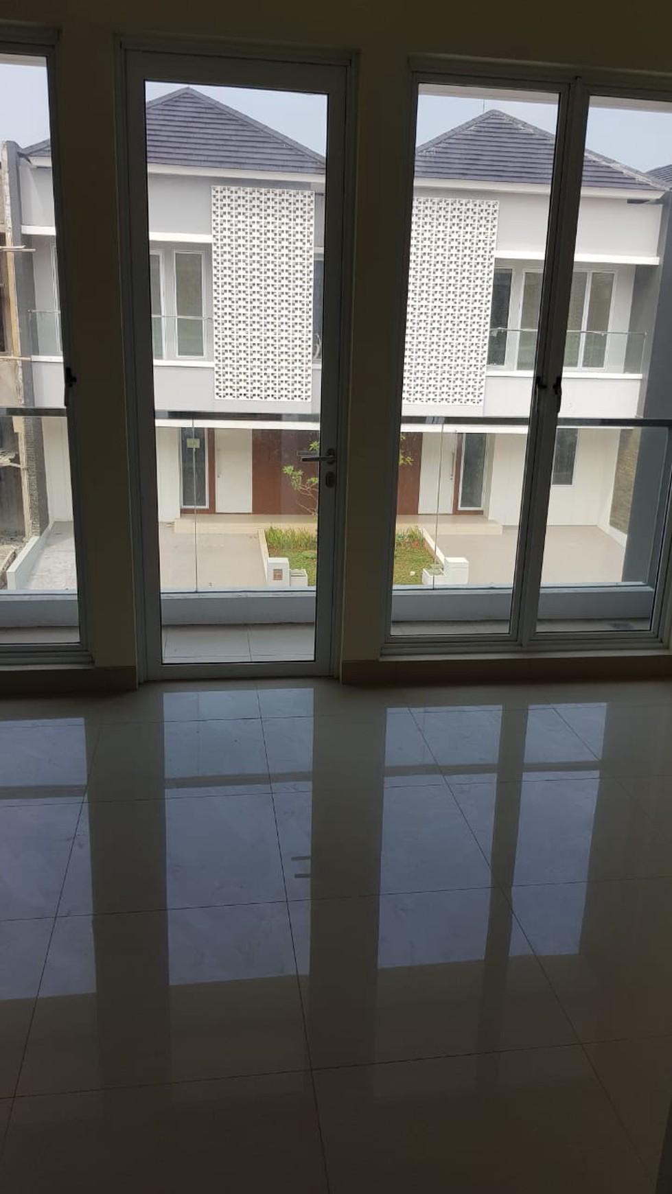 Rumah Nyaman dan Siap Huni di Kawasan Discovery Lumina, Bintaro