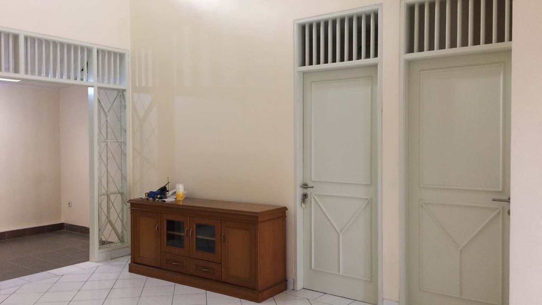 Di Sewakan Rumah Di Bromo JL. Gn. Tretes - Lippo Karawaci Tangerang