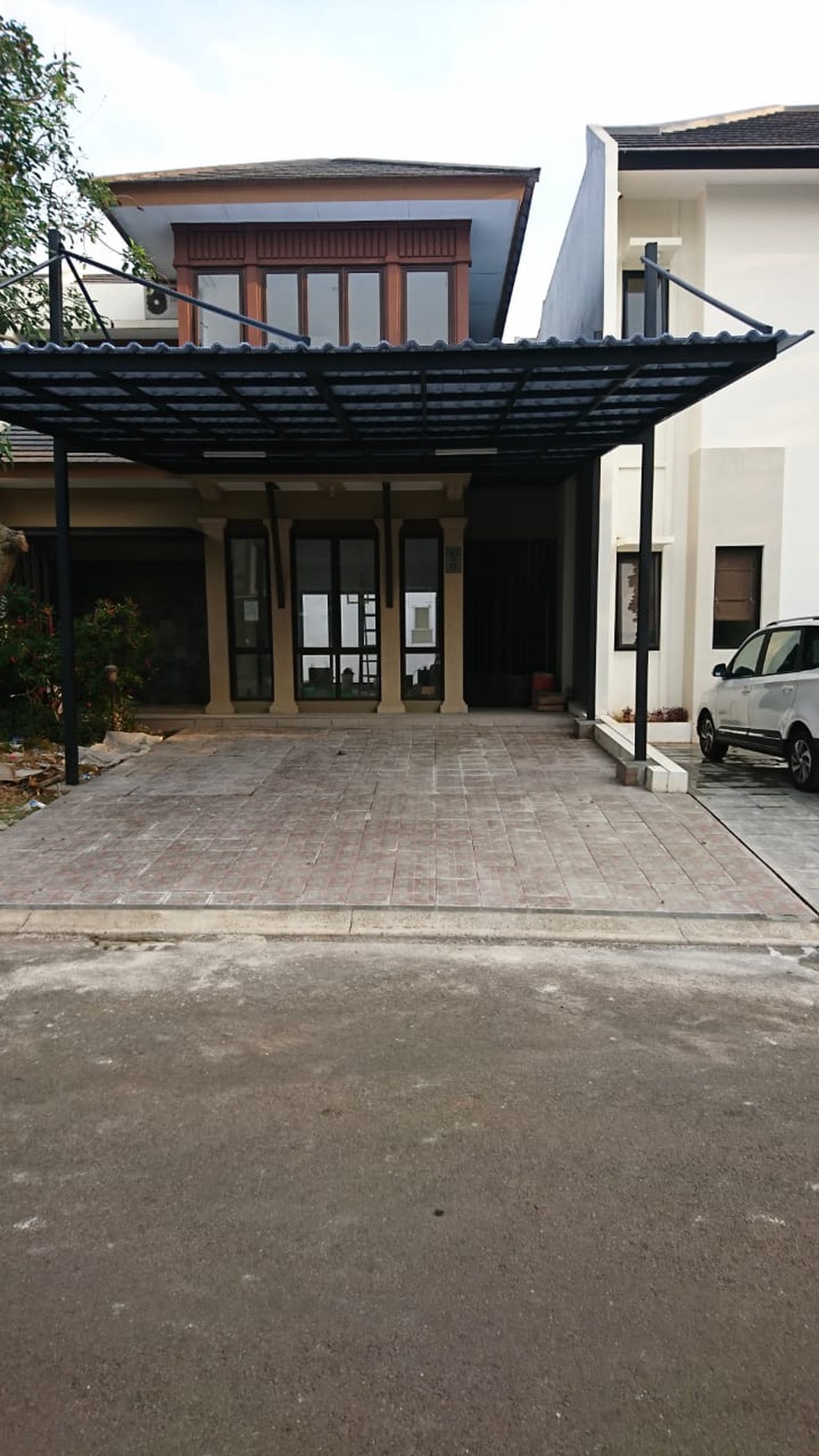 RUMAH BARU NYAMAN DI BSD