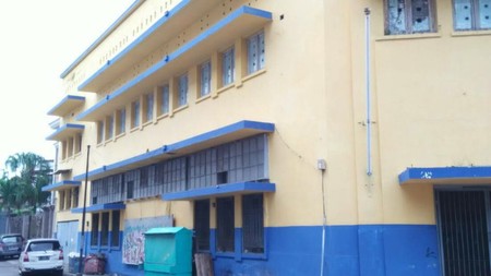 Gedung Surabaya Pusat lokasi strategis