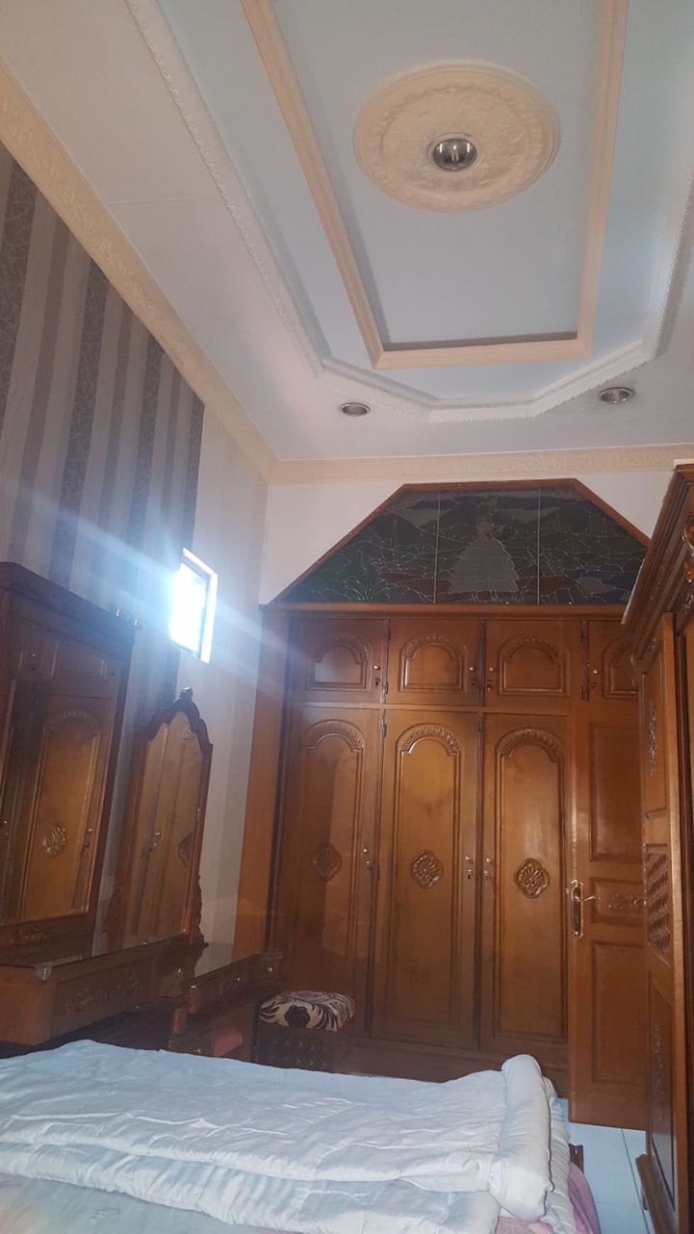 Murahh.... Jual Cepat.....Rumah 2.5 Lantai dalam Kompleks, Nyaman dan Aman di Kalibata, Jakarta Selatan
