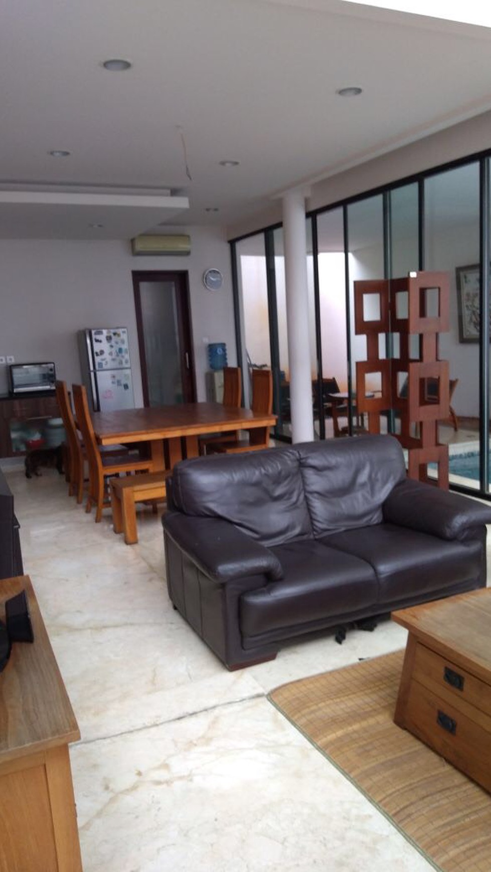 Dijual Townhouse Cantik Asri Dan Dilingkungan Nyaman - Ampera Kemang