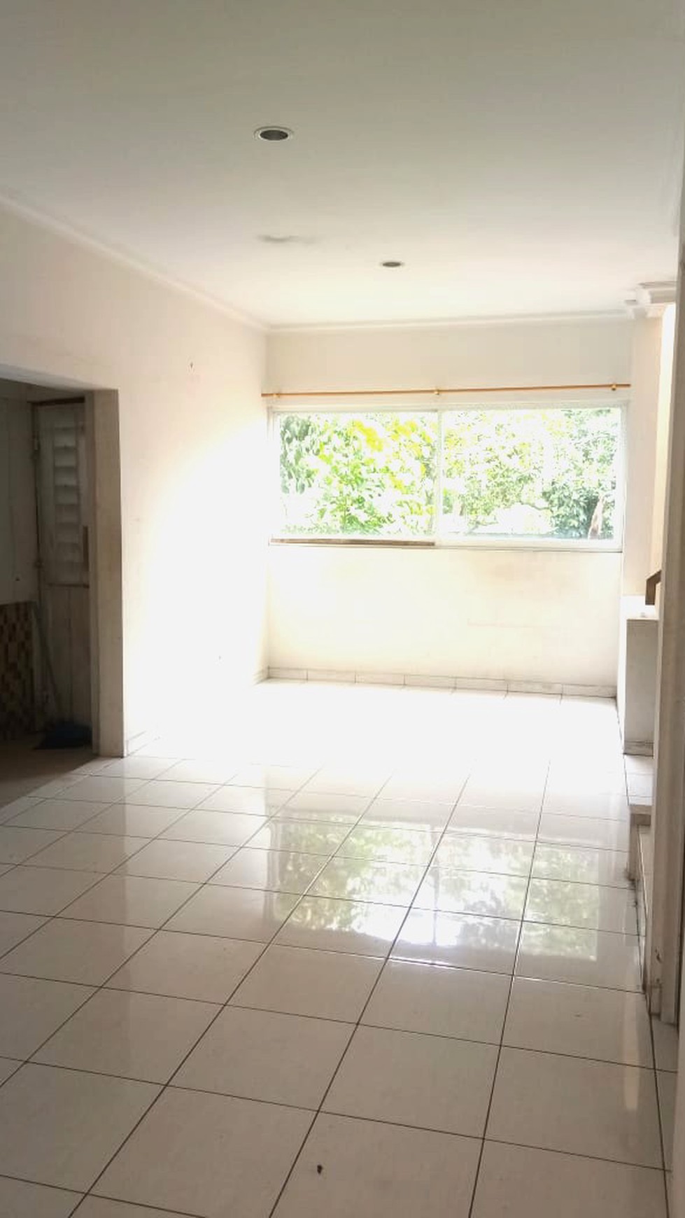 Rumah 2Lantai luas 100m, 40 Jt/Thn nego, MURAH!!!Jarang Ada