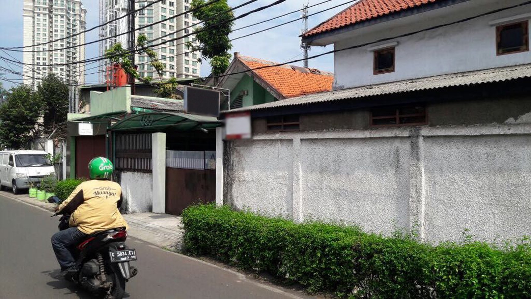 Dijual Rumah Hitung Tanah di Area Strategis dan Kawasan Komersil @Karet, Jakarta Pusat