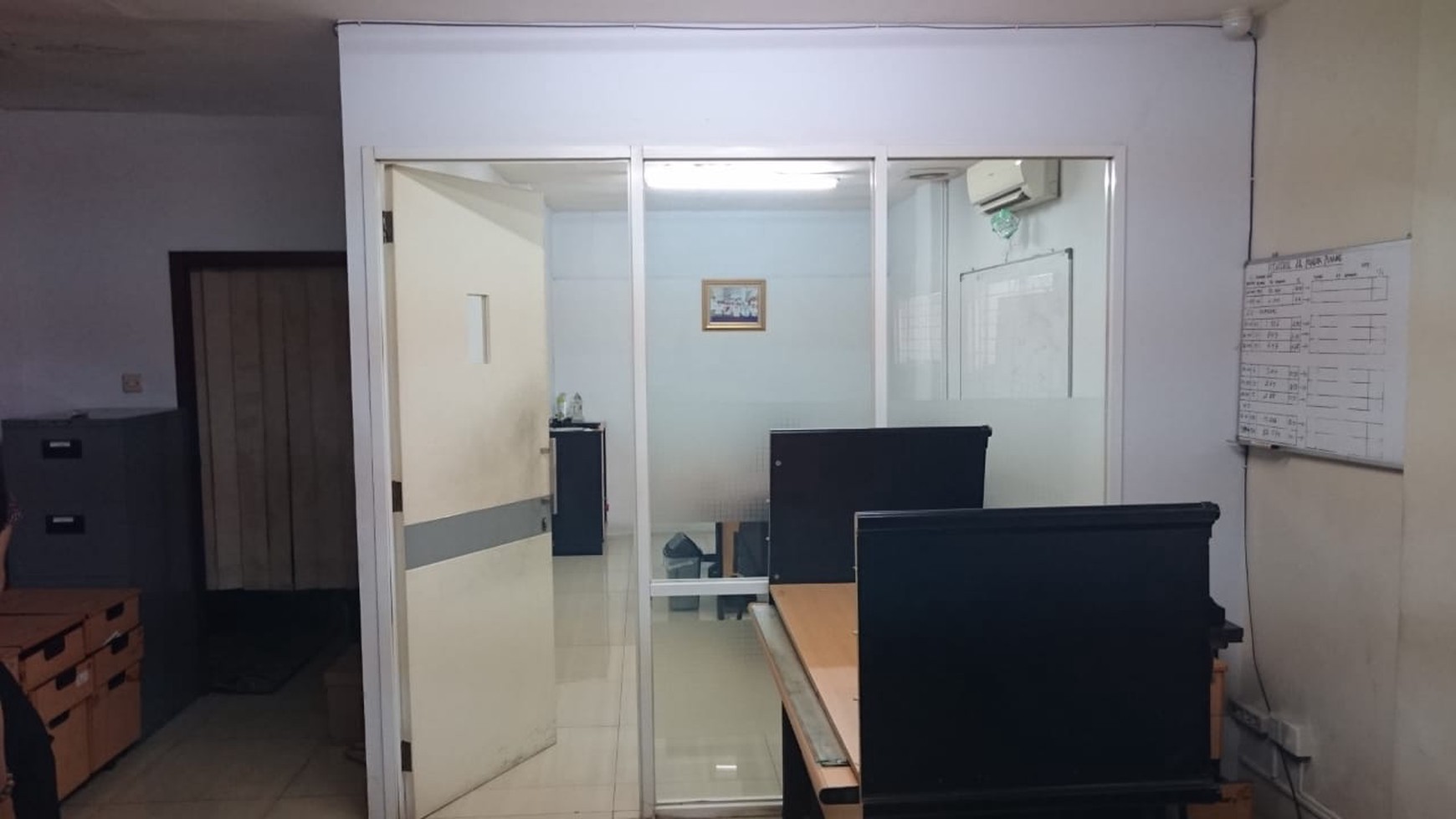 Dijual Ruko 3 Lantai, lokasi strategis dan nyaman @Pondok Pinang Jakarta Selatan