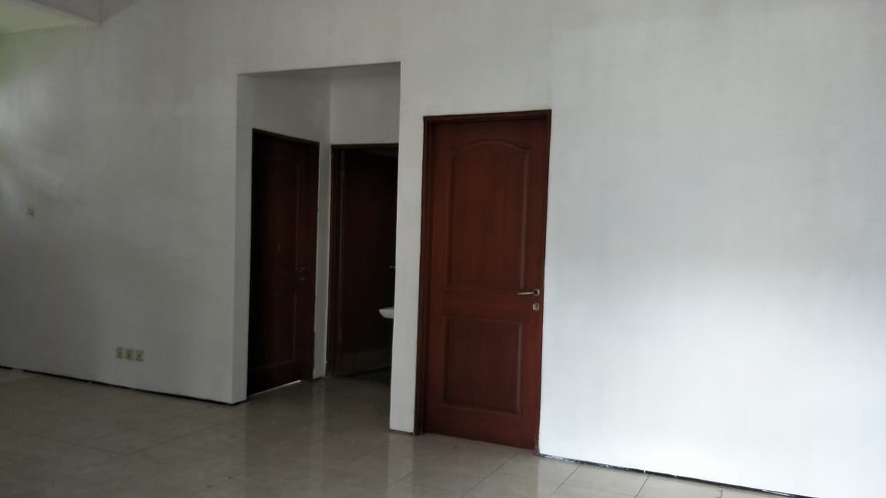 Disewakan Rumah Siap Huni, Strategis, dan Depan Taman @Taman Permata, Bintaro Sektor 9