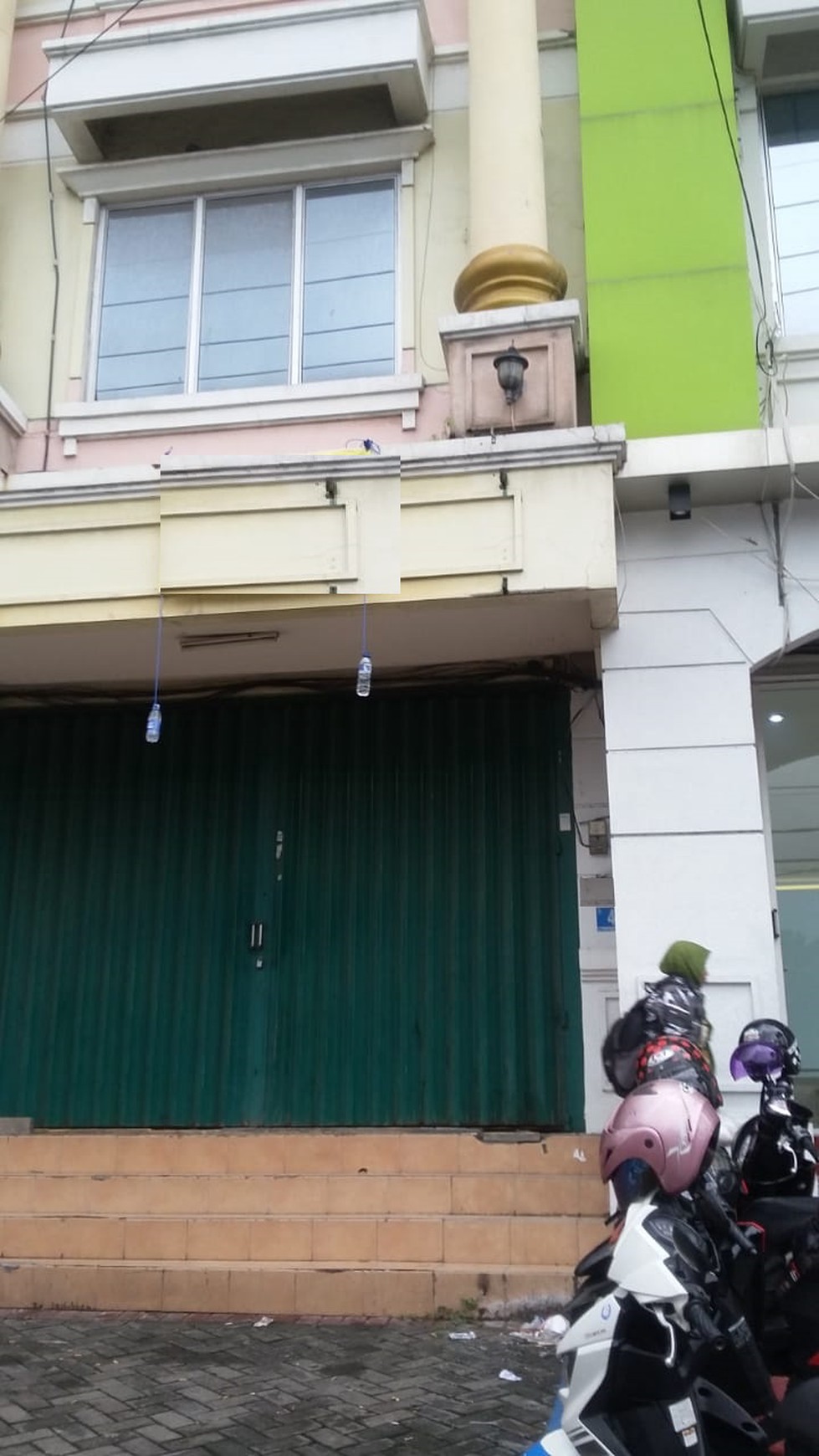 Ruko 3 Lantai pusat kota daerah petemon