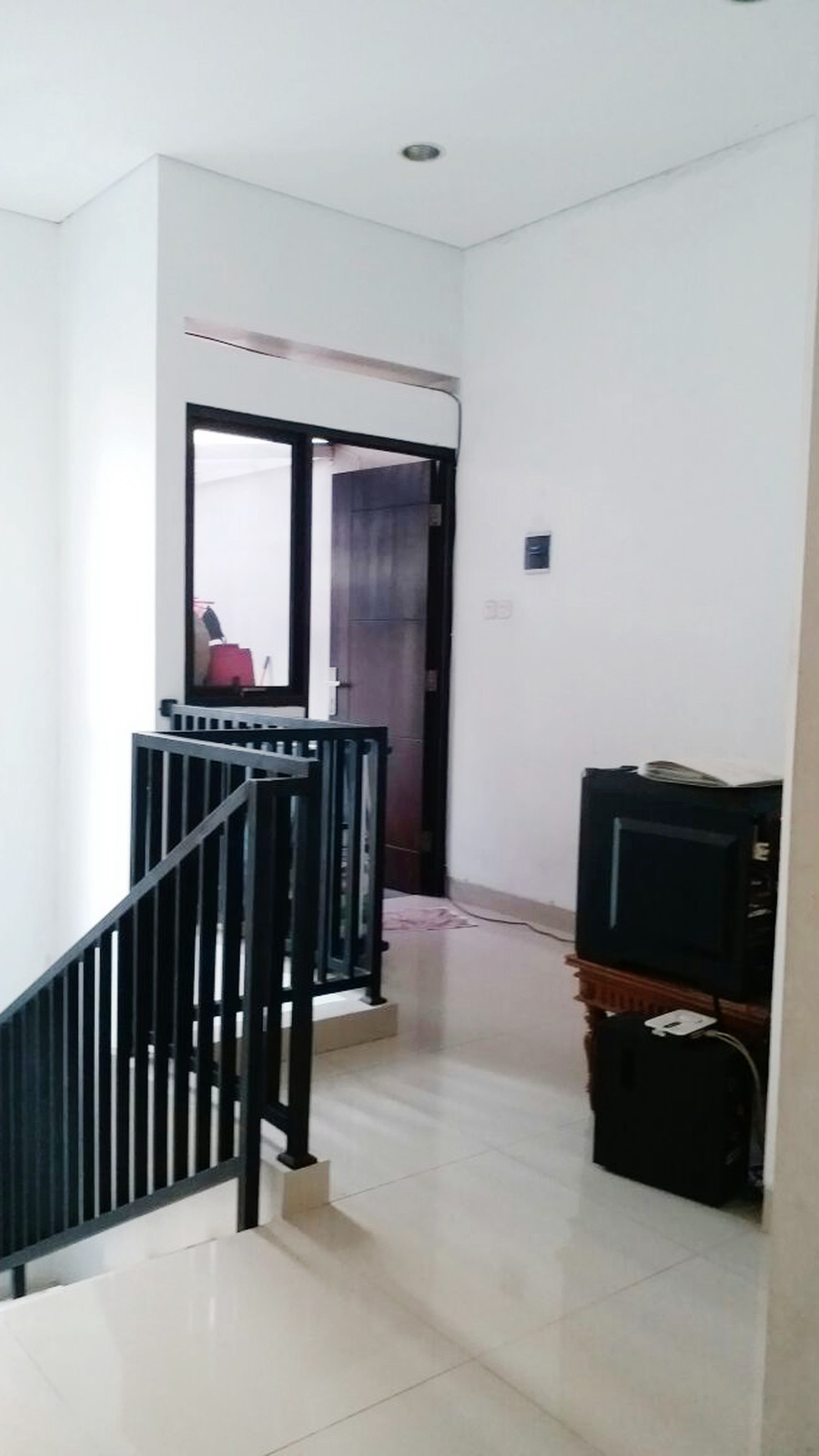 Dijual Rumah tinggal, nyaman dan lokasi strategis di Graha Raya Bintaro