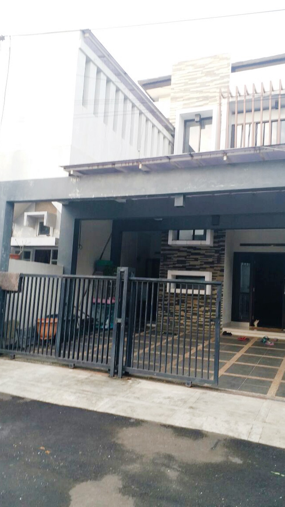 Dijual Rumah tinggal, nyaman dan lokasi strategis di Graha Raya Bintaro
