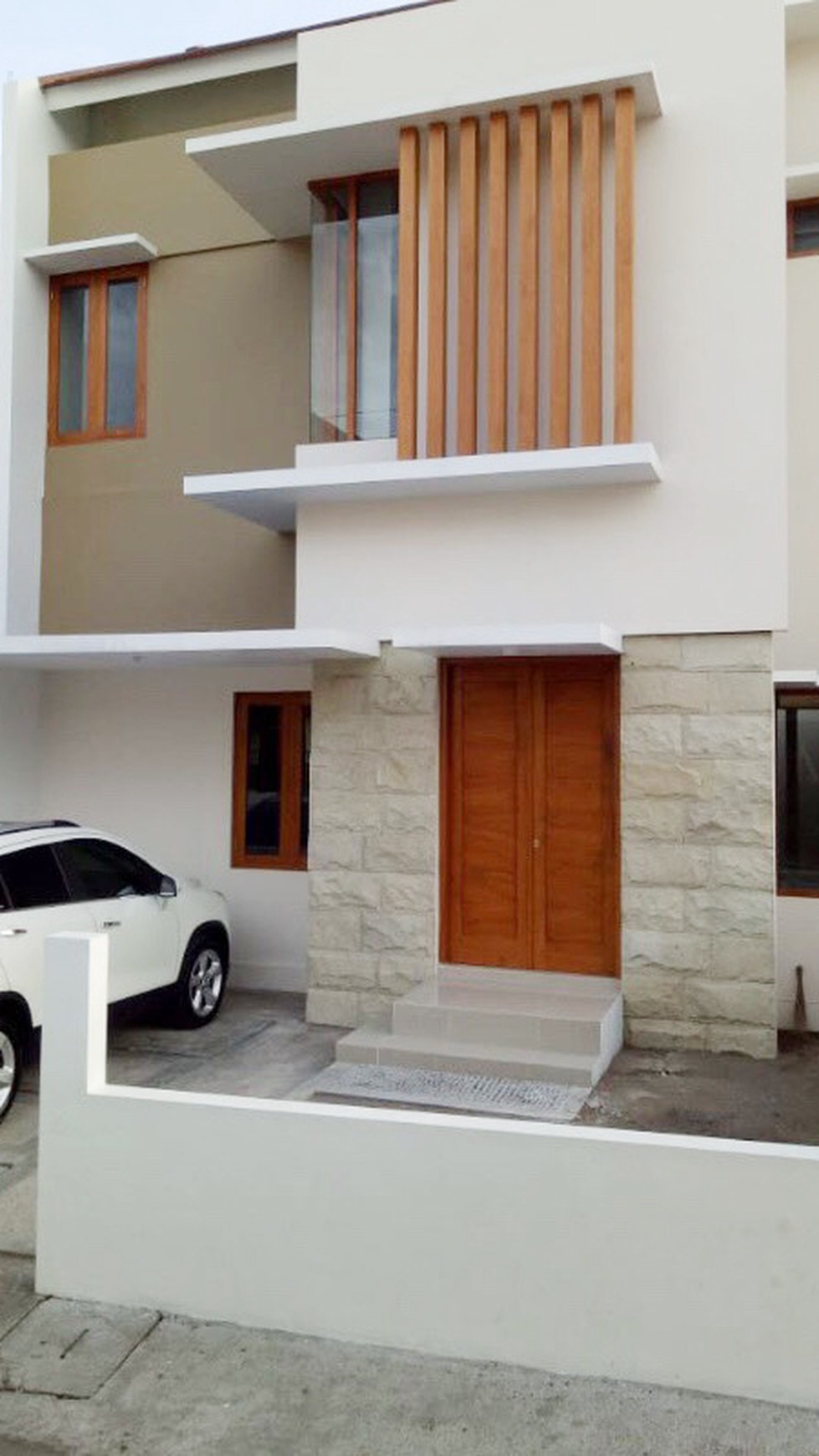 RUMAH BARU SIAP HUNI, BERADA DI SEBERANG YKPN, SETURAN