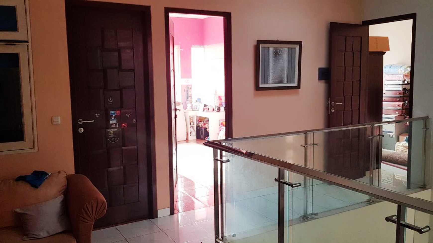 Dijual Rumah tinggal, Semi Furnish, lokasi strategis @Puri Bintaro Sektor 9