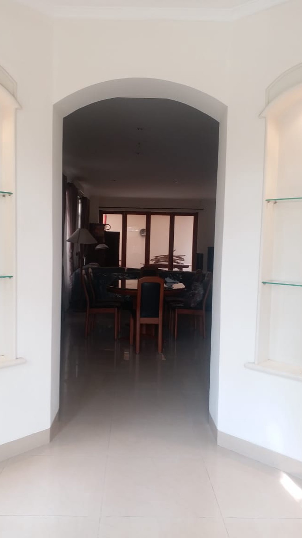 Di Sewakan Rumah Di JL. Sumatera - Lippo Karawaci Tangerang