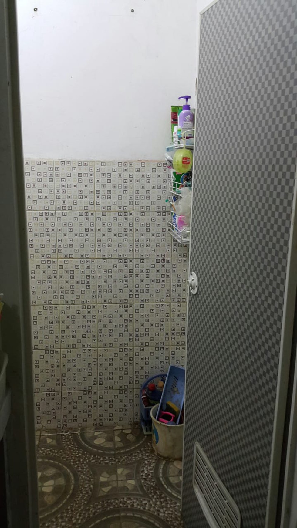 Di Jual Rumah Di JL. Teratai 2 Taman cibodas - Tangerang