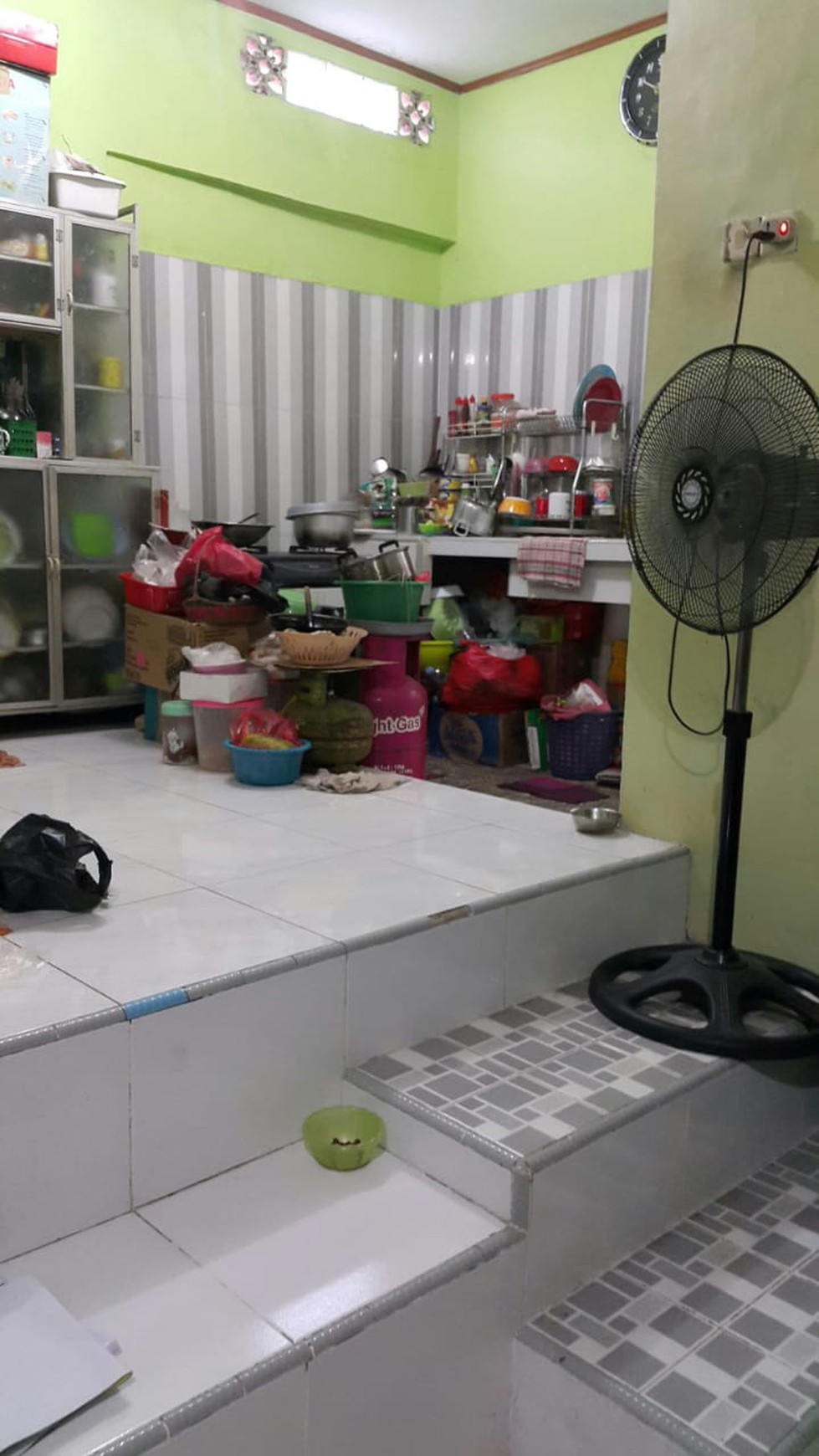 Di Jual Rumah Di JL. Teratai 2 Taman cibodas - Tangerang