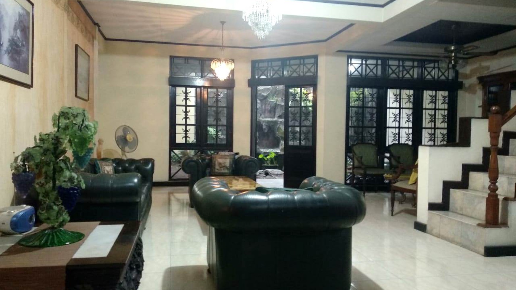 Rumah cantik siap huni di lebak  bulus