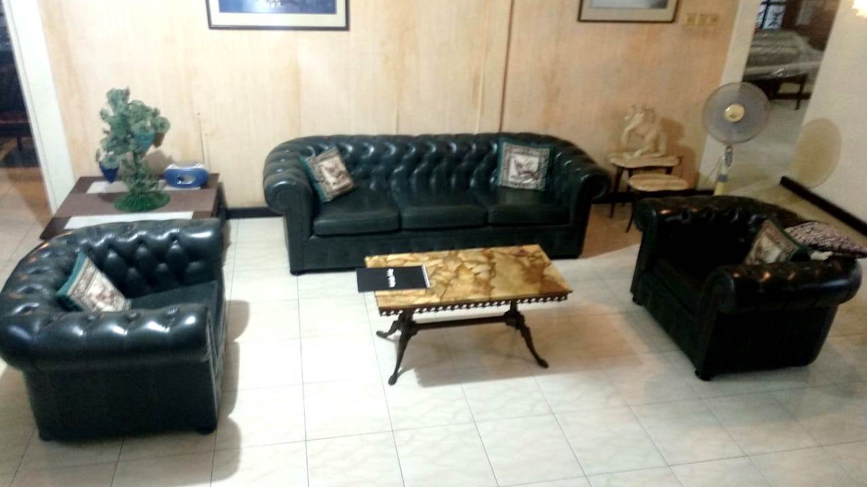 Rumah cantik siap huni di lebak  bulus