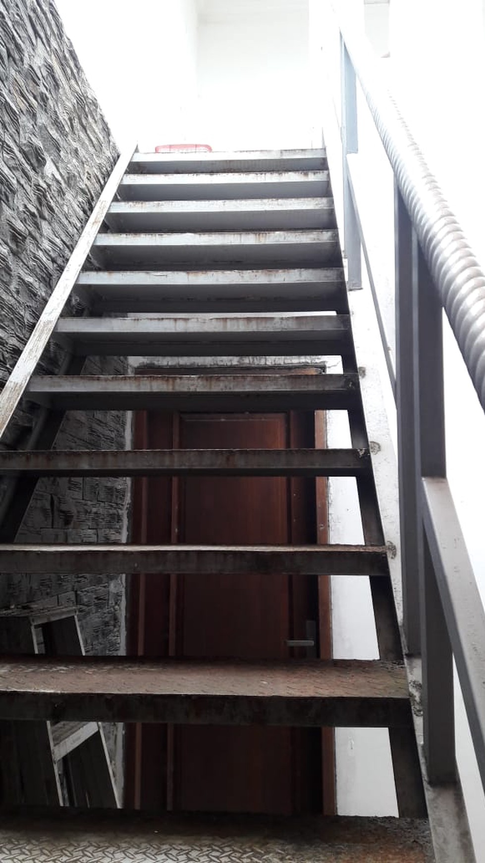 Rumah Siap Huni, Strategis, dan Hunian Asri serta Nyaman @Cendana Loka Raya, Graha Raya Bintaro