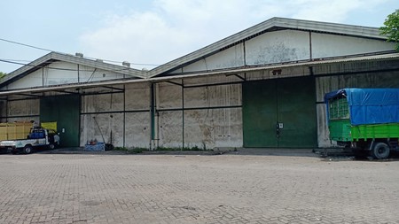 Gudang Margomulyo termurah luas hampir 2000 m