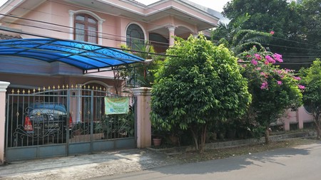 Rumah Perlu Sedikit Renovasi Lokasi Strategis, dan Hunian Nyaman @Jakarta Selatan, Dekat Holland BAkery