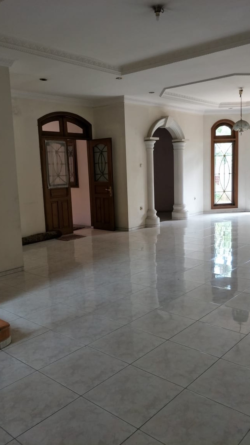 Rumah Perlu Sedikit Renovasi Lokasi Strategis, dan Hunian Nyaman @Jakarta Selatan, Dekat Holland BAkery