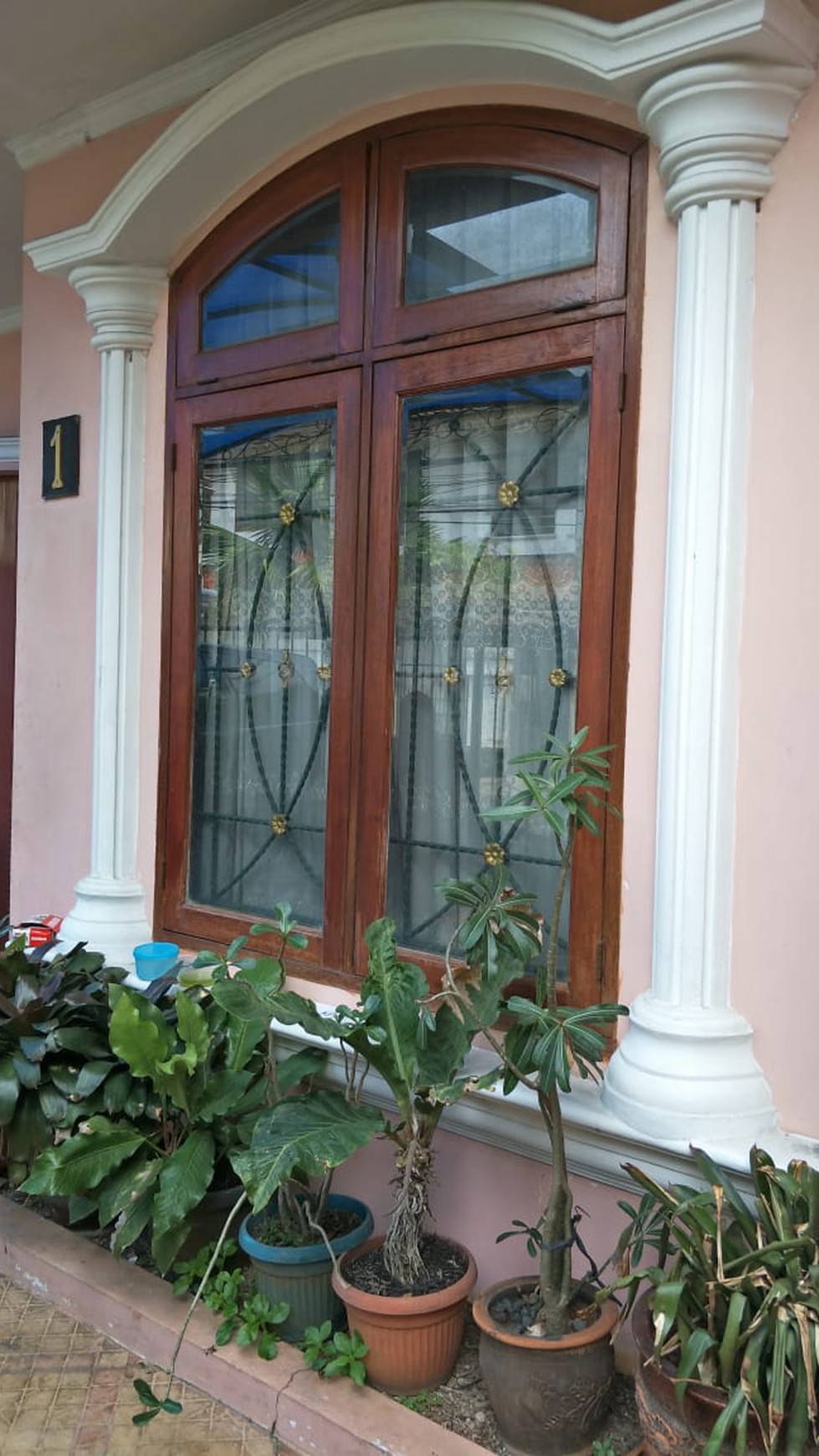 Rumah Perlu Sedikit Renovasi Lokasi Strategis, dan Hunian Nyaman @Jakarta Selatan, Dekat Holland BAkery