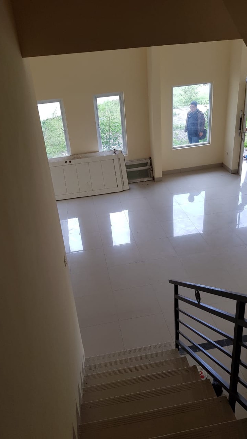 Rumah kost 100% baru, 3 lantai