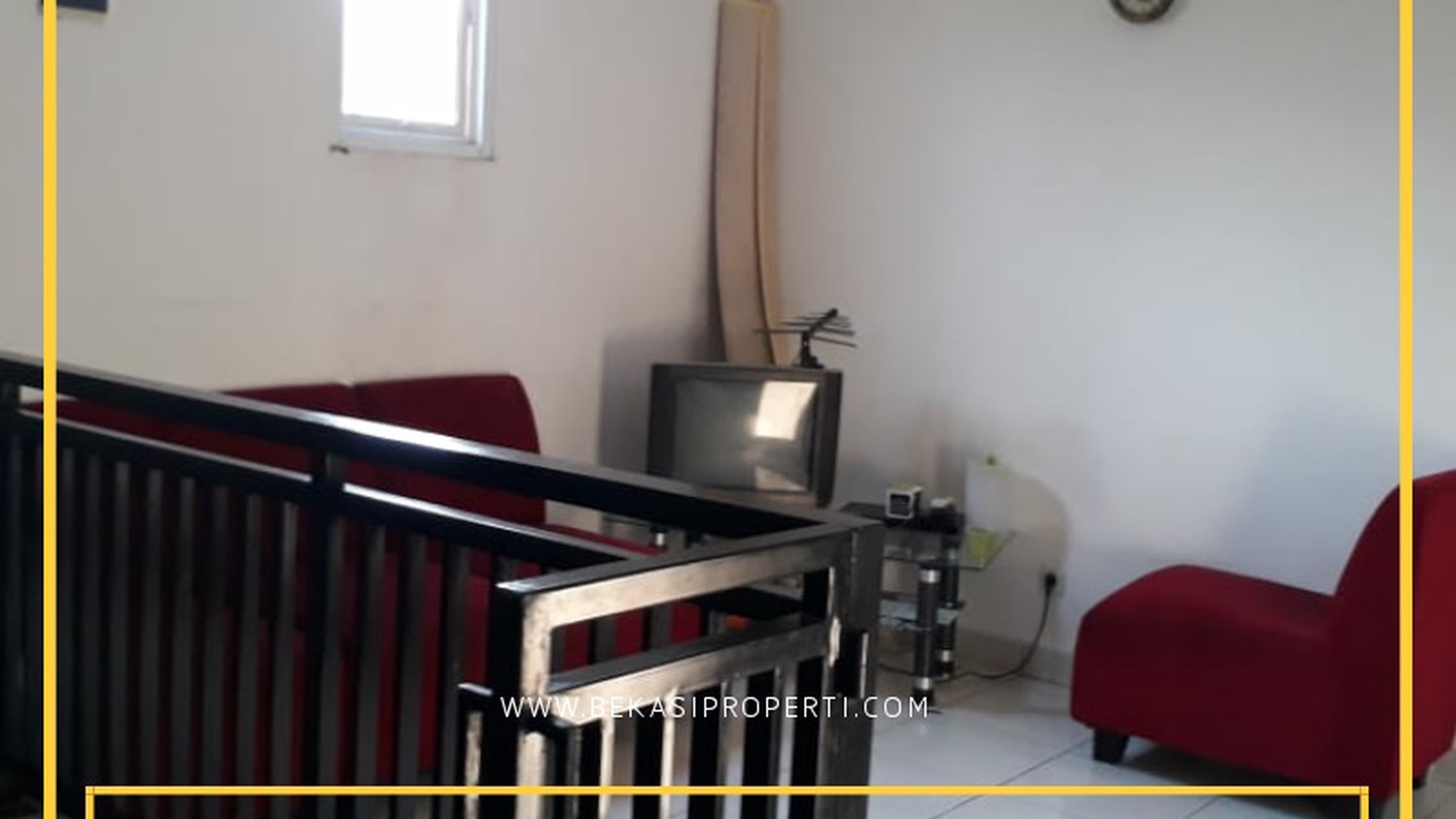 Dijual rumah 2lantai, rumah mulus bangunan bagus.