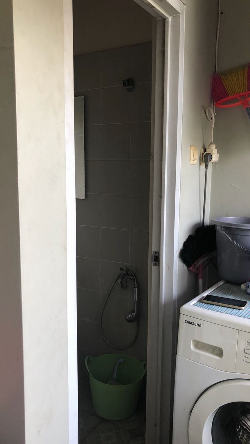 Rumah nyaman di perumahan Green park Pondok melati, Bekasi