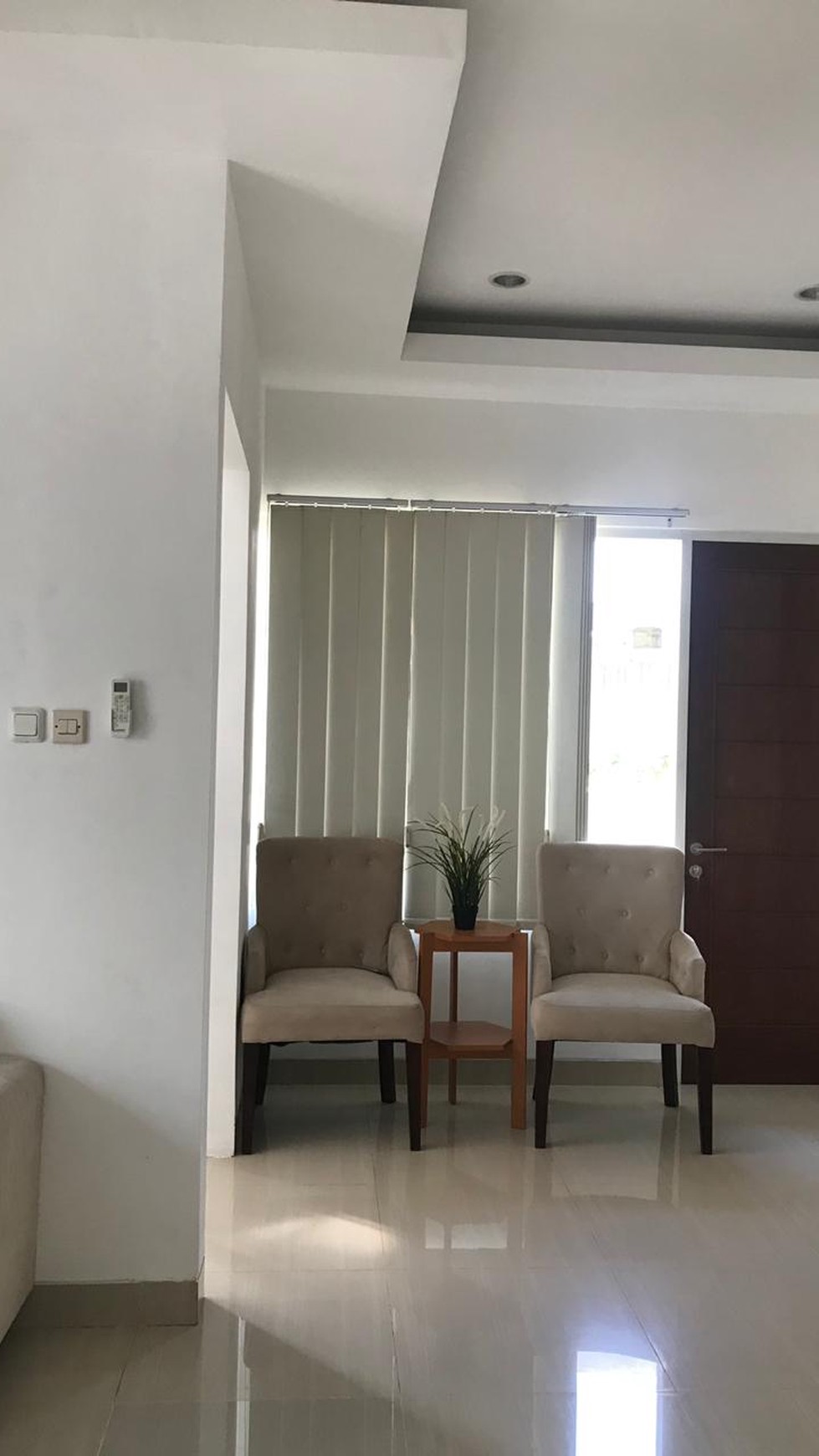 Rumah Dalam Cluster Dengan Konsep Modern Minimalis Di Cirendeu