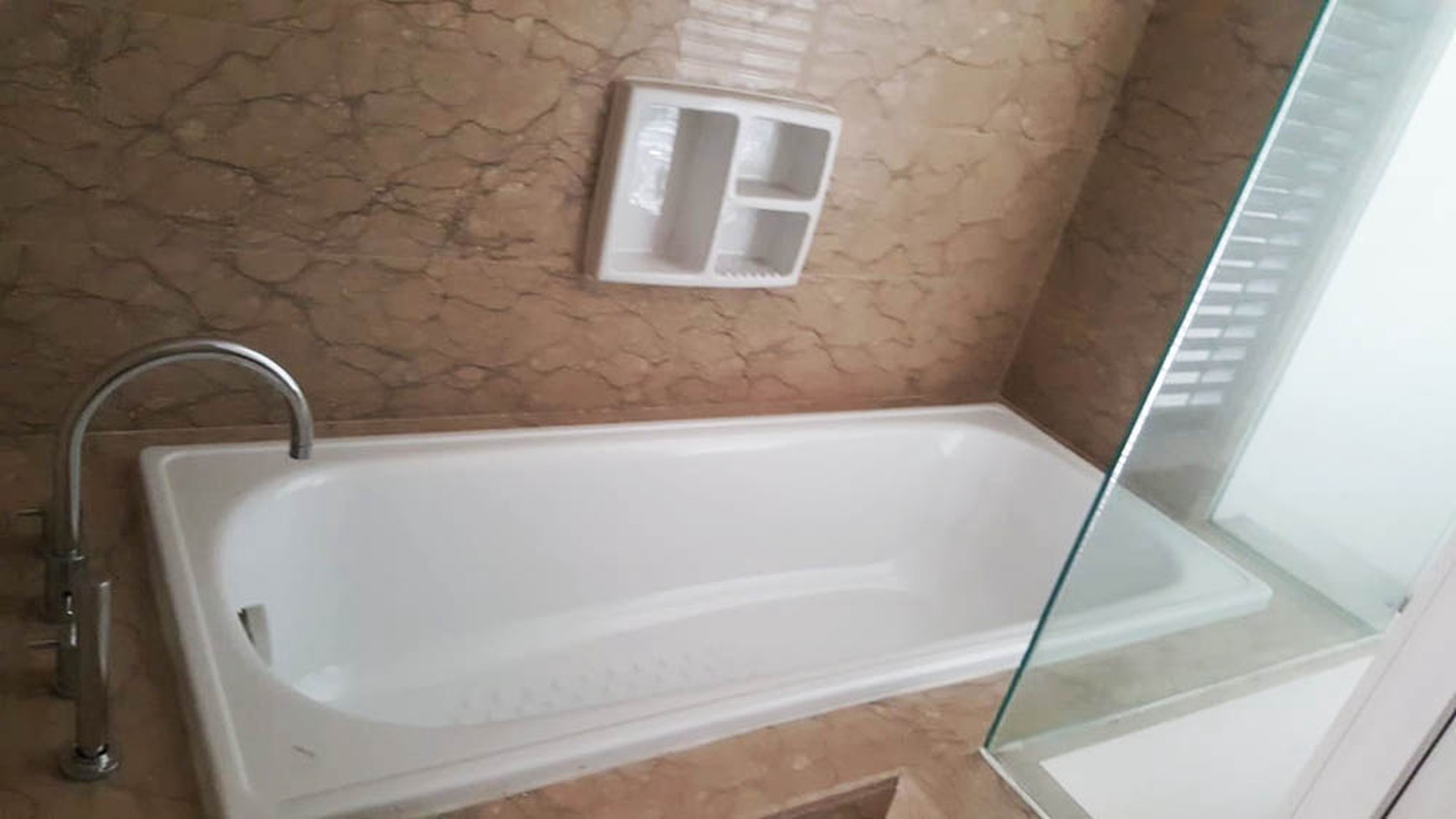 Apartemen Sudah Interior Brand New Springhill Twr Bulgary, Luas 79m2
