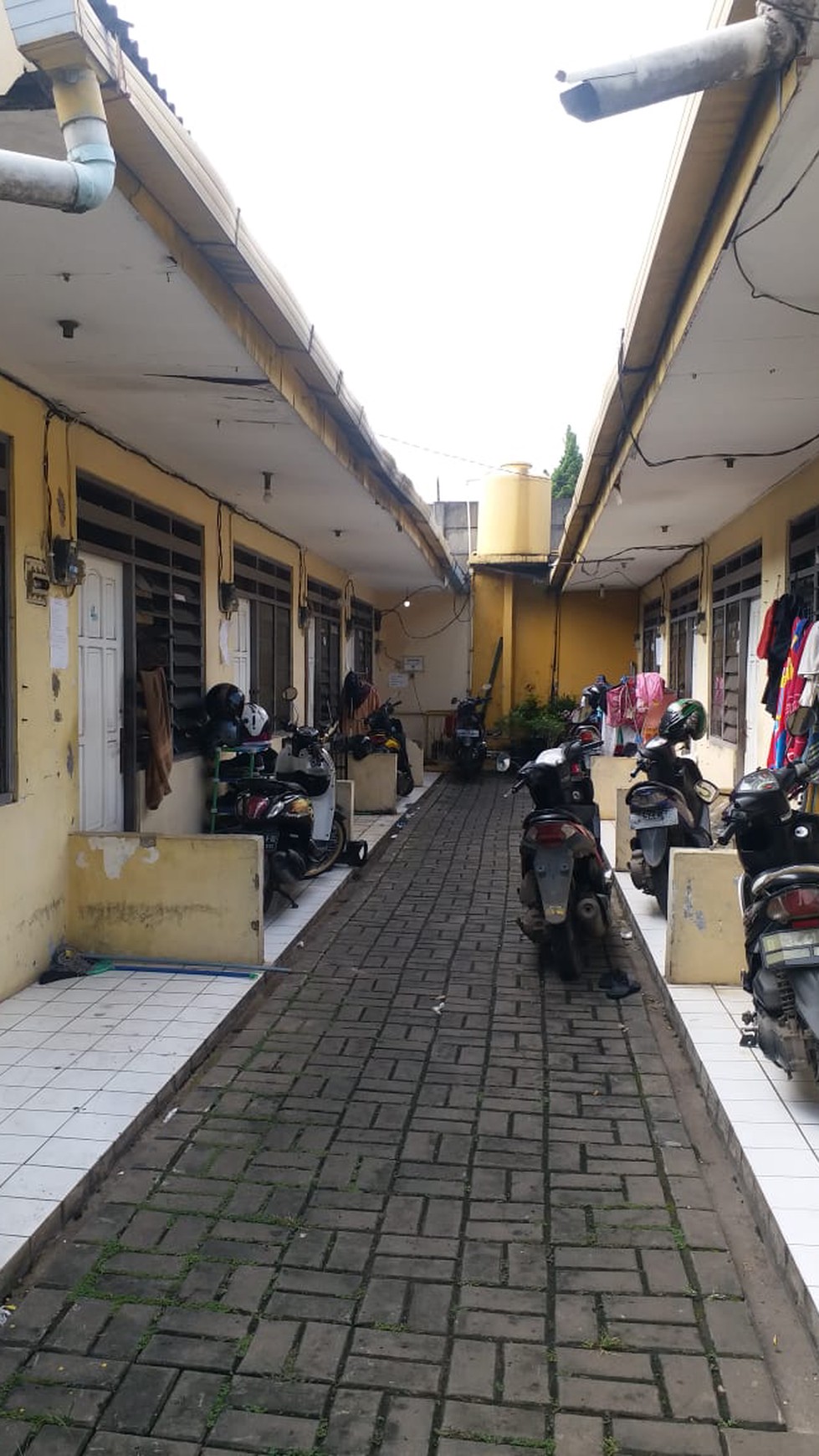 Dijual Rumah Megah Di JL. Kavling Pemda Blok PGRI - Tangerang