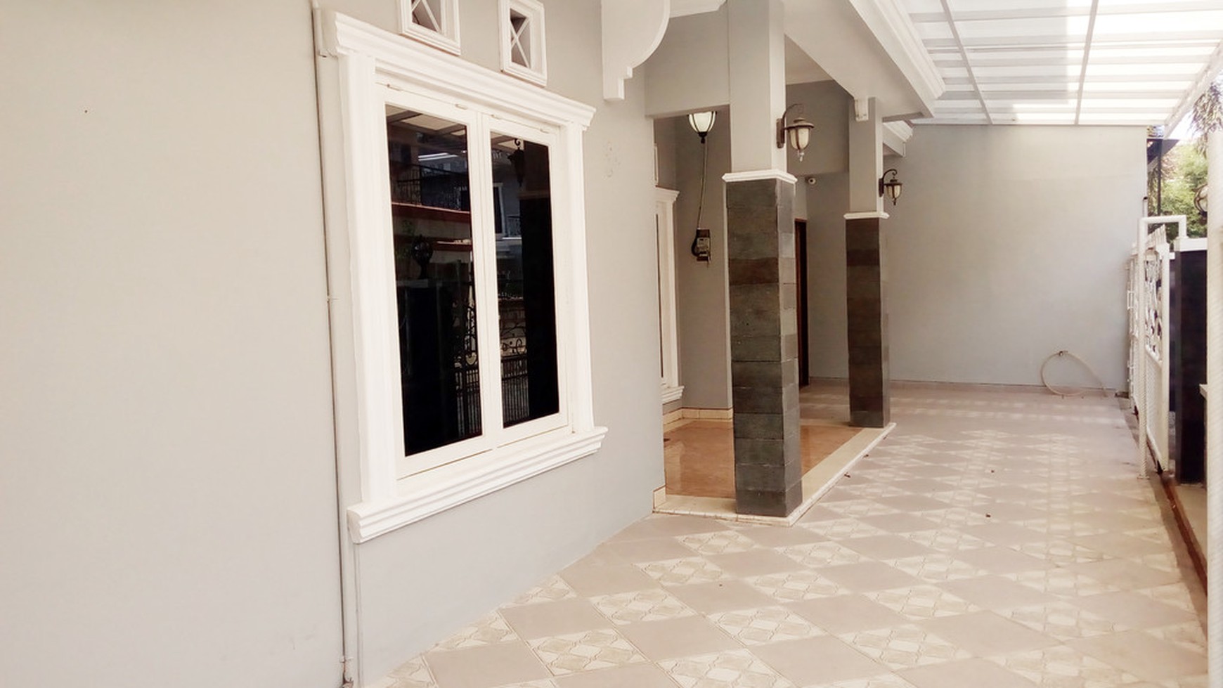 RUMAH MEWAH COCOK UNTUK KELUARGA/KOST/GUEST HOUSE, MINOMARTANI.