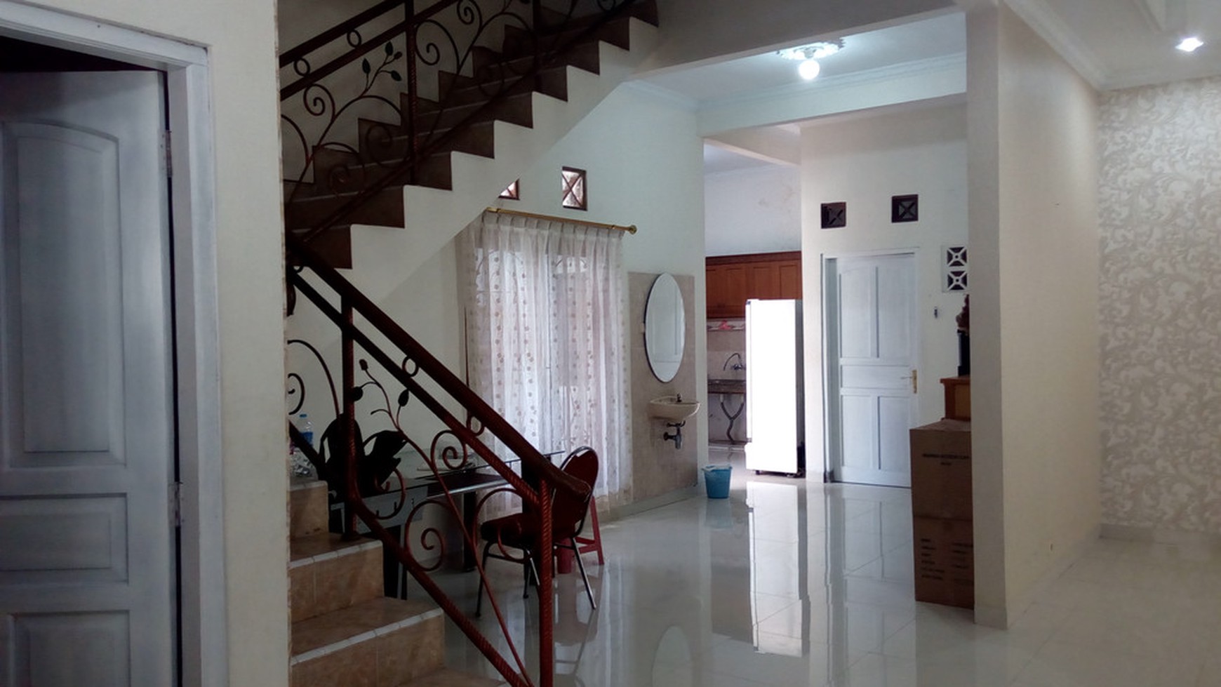 RUMAH MEWAH COCOK UNTUK KELUARGA/KOST/GUEST HOUSE, MINOMARTANI.