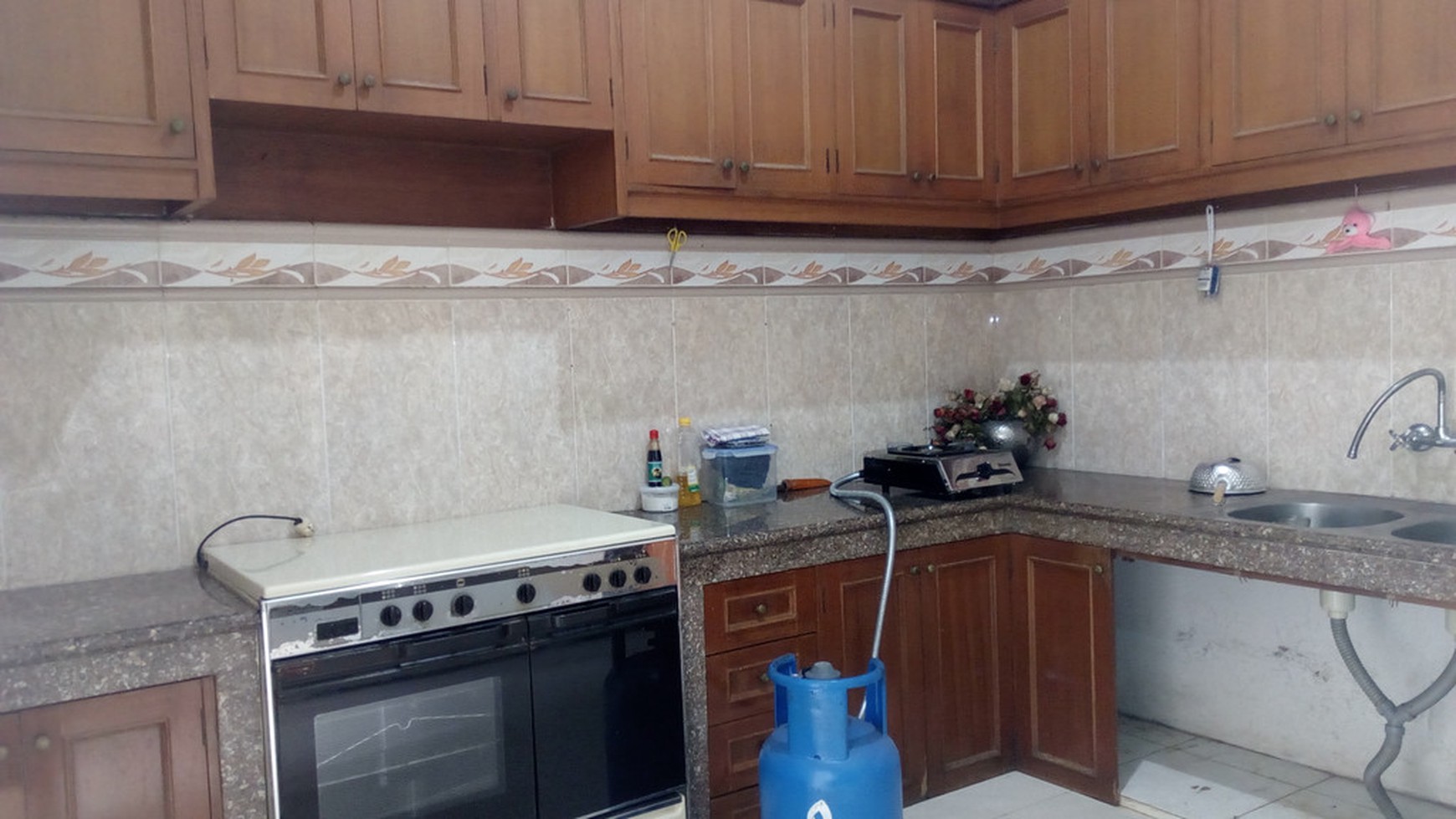 RUMAH MEWAH COCOK UNTUK KELUARGA/KOST/GUEST HOUSE, MINOMARTANI.