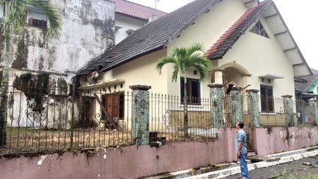 Rumah Hook di lokasi strategis sangat dekat dg berbagai universitas ternama di Jogja