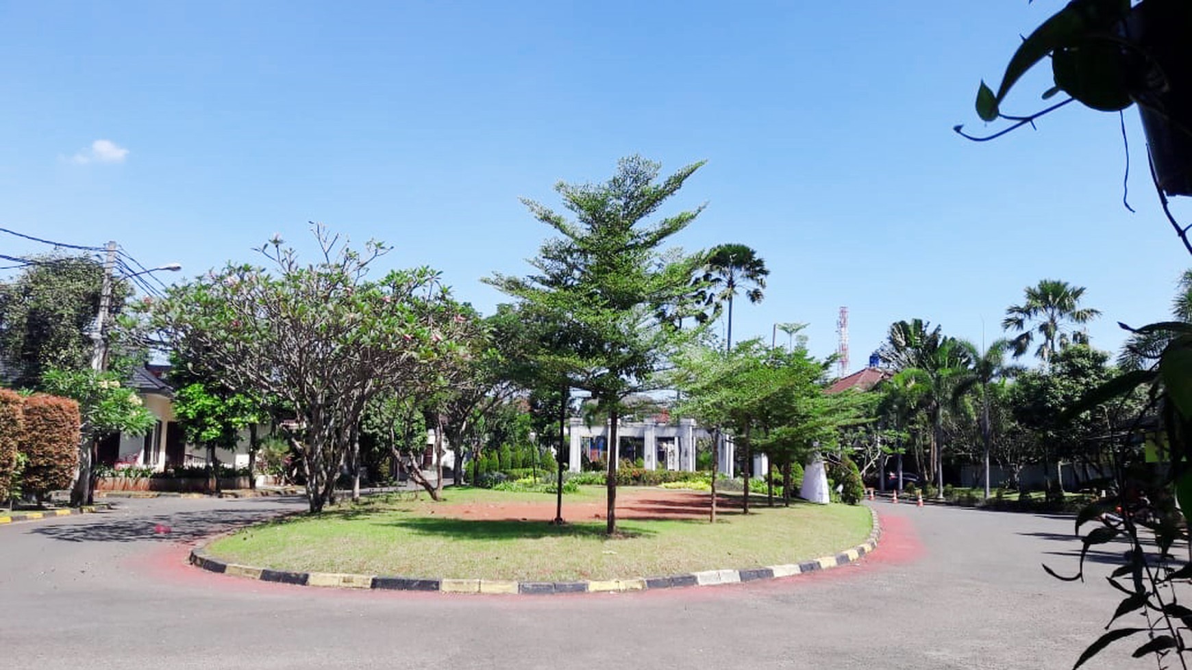 Rumah siap huni, nyaman, dan lokasi strategis di Carissa, Graha Raya Bintaro