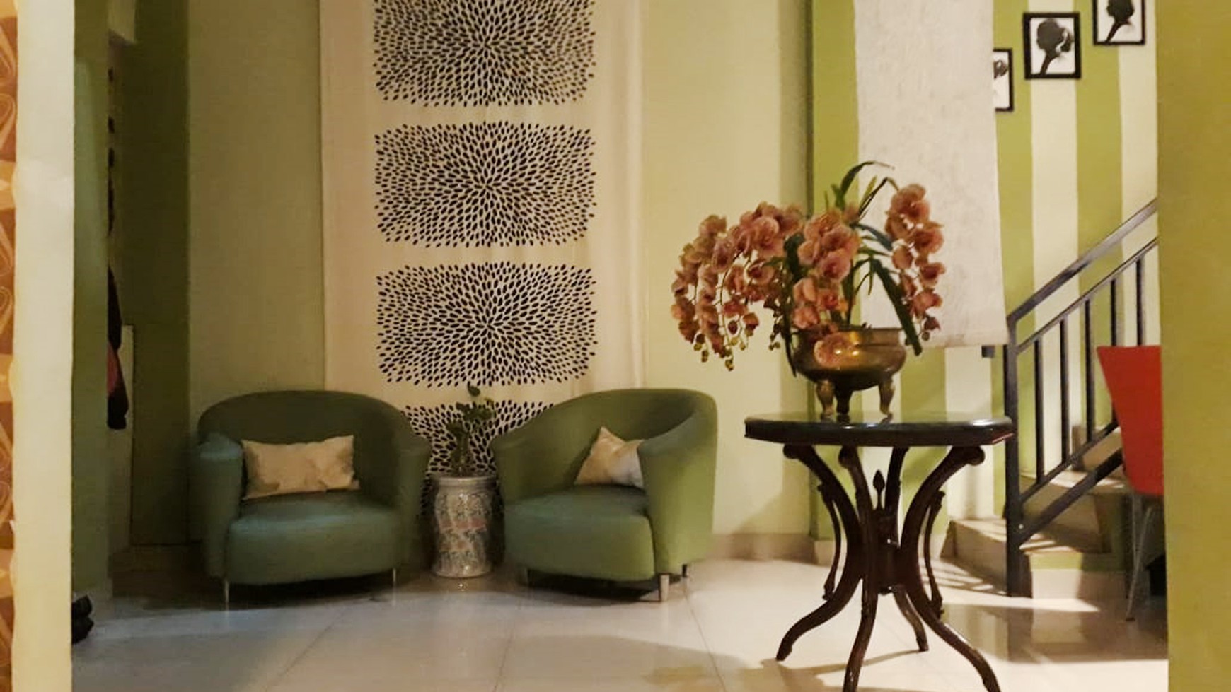 Rumah siap huni, nyaman, dan lokasi strategis di Carissa, Graha Raya Bintaro
