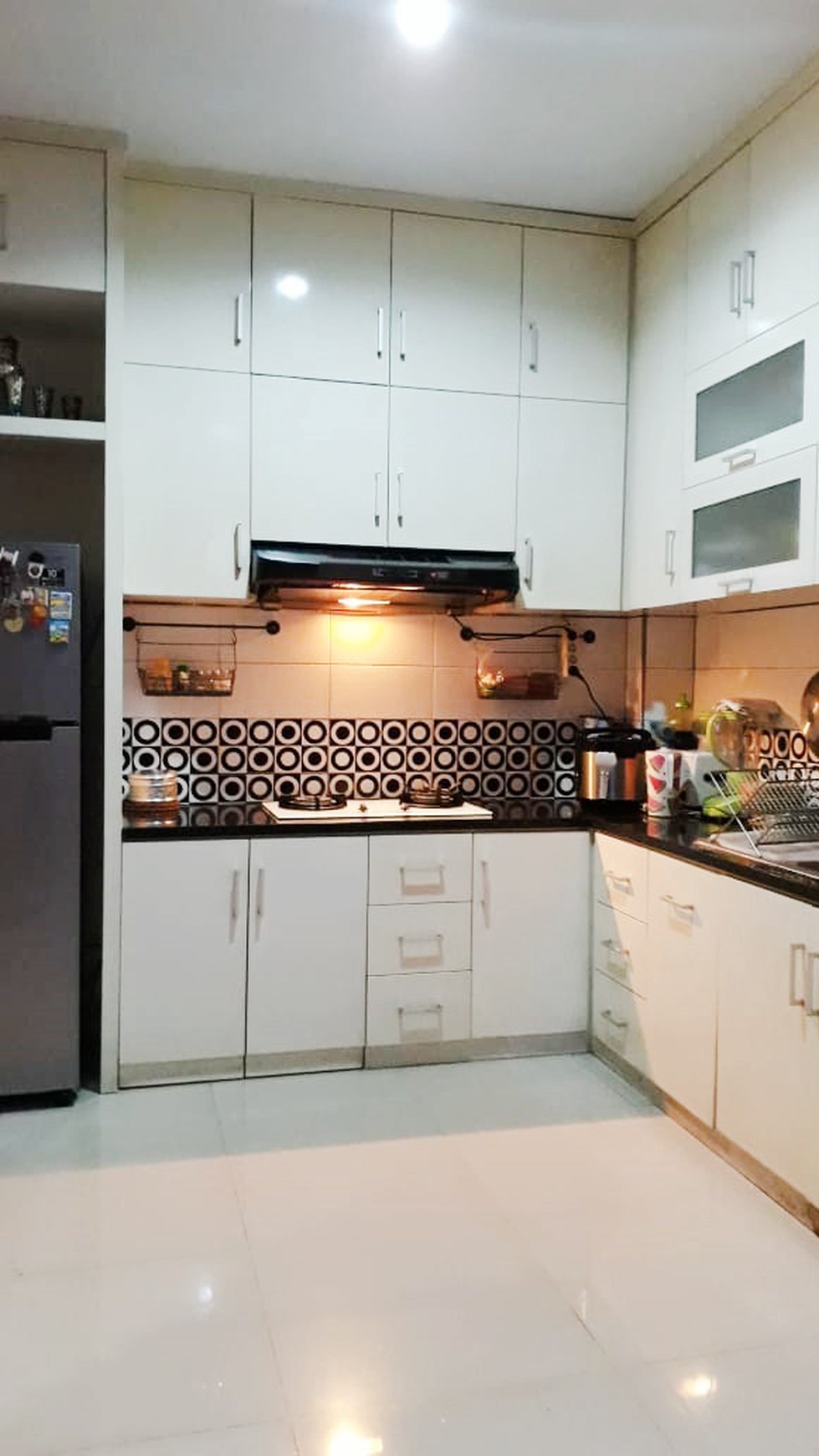 Rumah siap huni, nyaman, dan lokasi strategis di Carissa, Graha Raya Bintaro