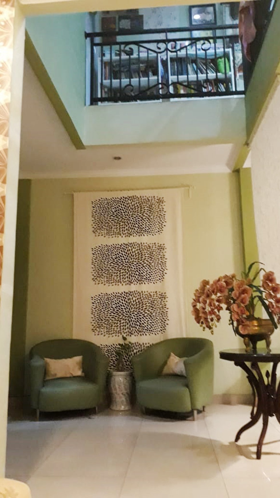 Rumah siap huni, nyaman, dan lokasi strategis di Carissa, Graha Raya Bintaro