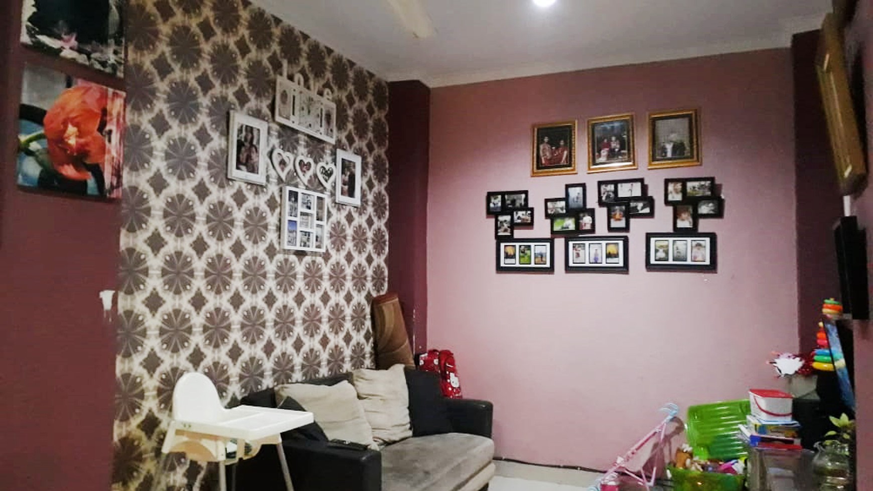 Rumah siap huni, nyaman, dan lokasi strategis di Carissa, Graha Raya Bintaro
