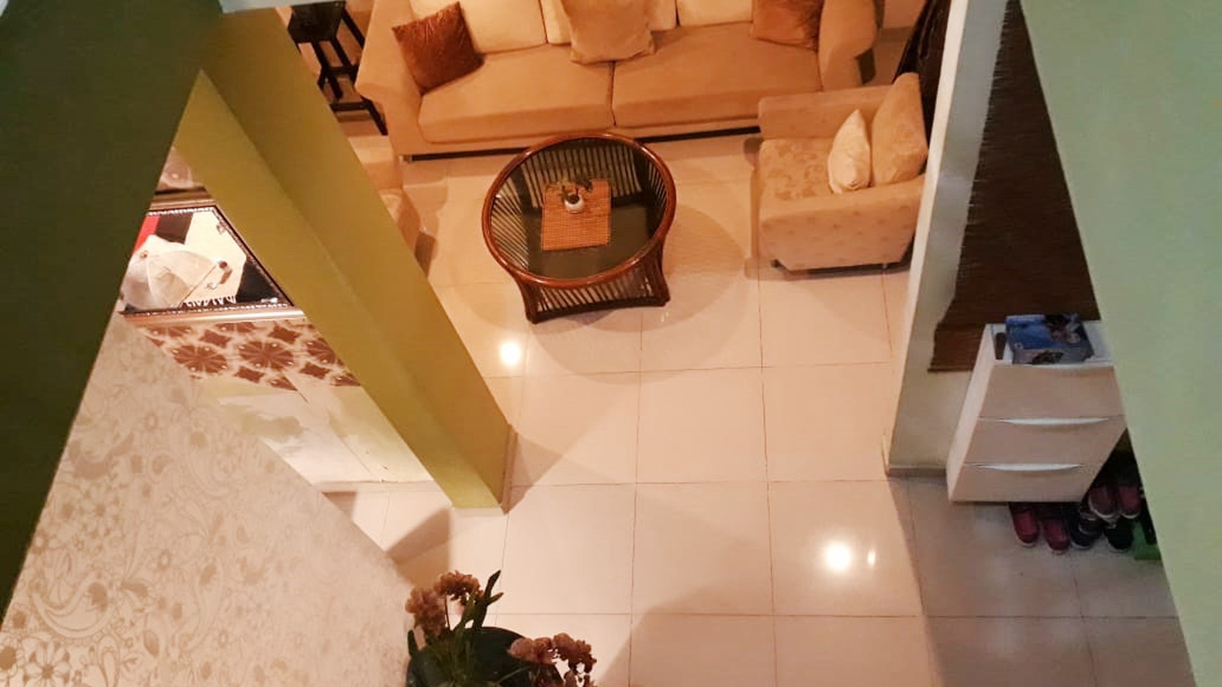 Rumah siap huni, nyaman, dan lokasi strategis di Carissa, Graha Raya Bintaro