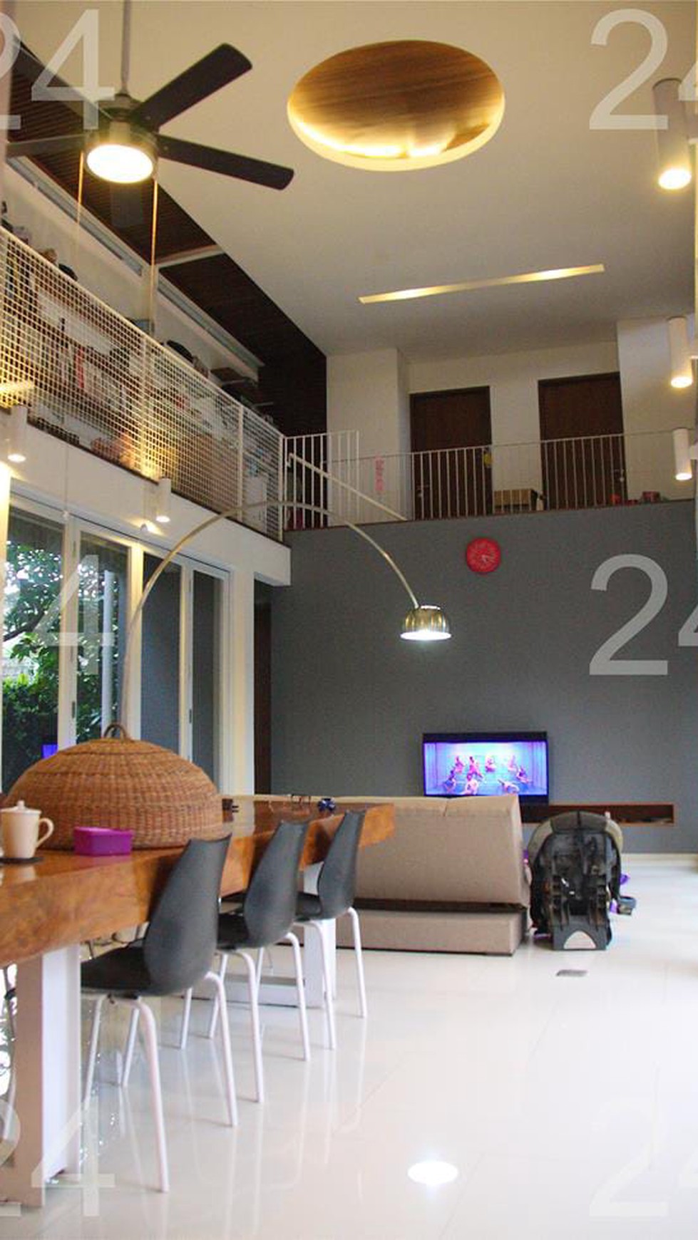 Rumah Mewah dgn Swimming Pool Sektor 9 luas 499m Hanya 7,5M nego sampai DEAL