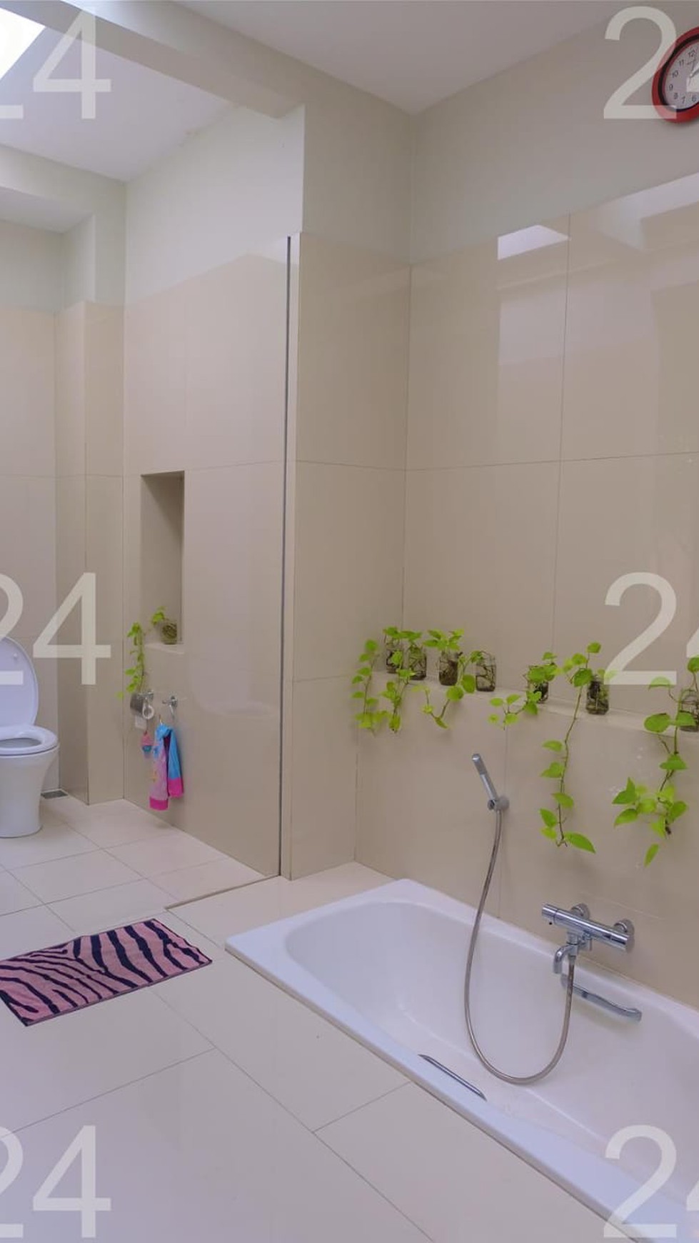 Rumah Mewah dgn Swimming Pool Sektor 9 luas 499m Hanya 7,5M nego sampai DEAL